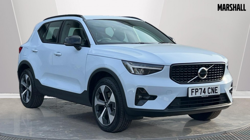 Main listing image - Volvo XC40