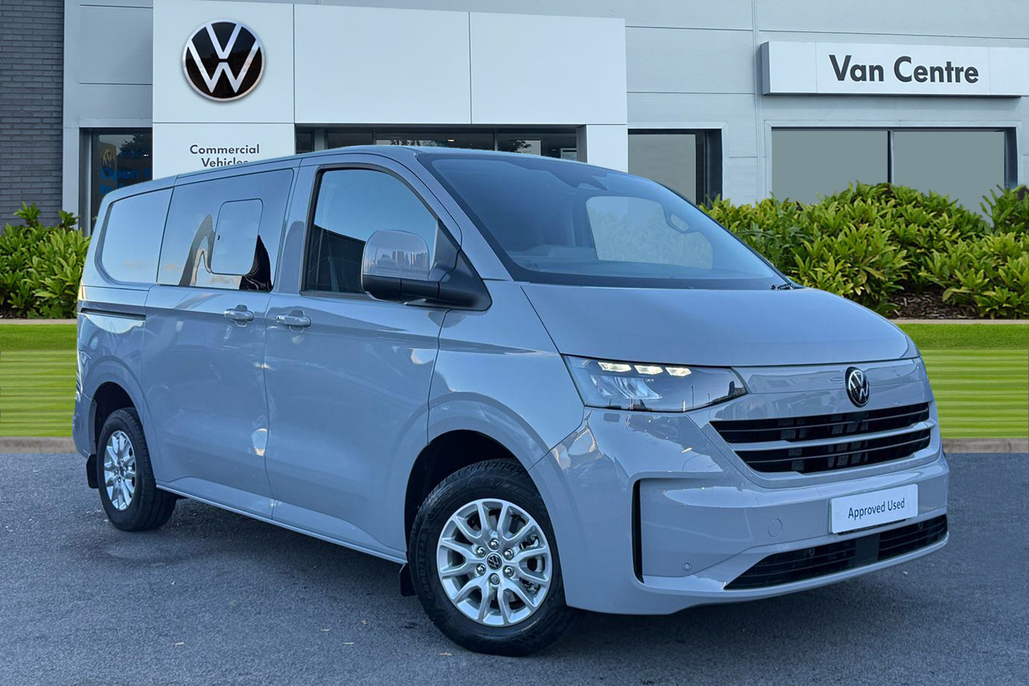 Main listing image - Volkswagen Transporter
