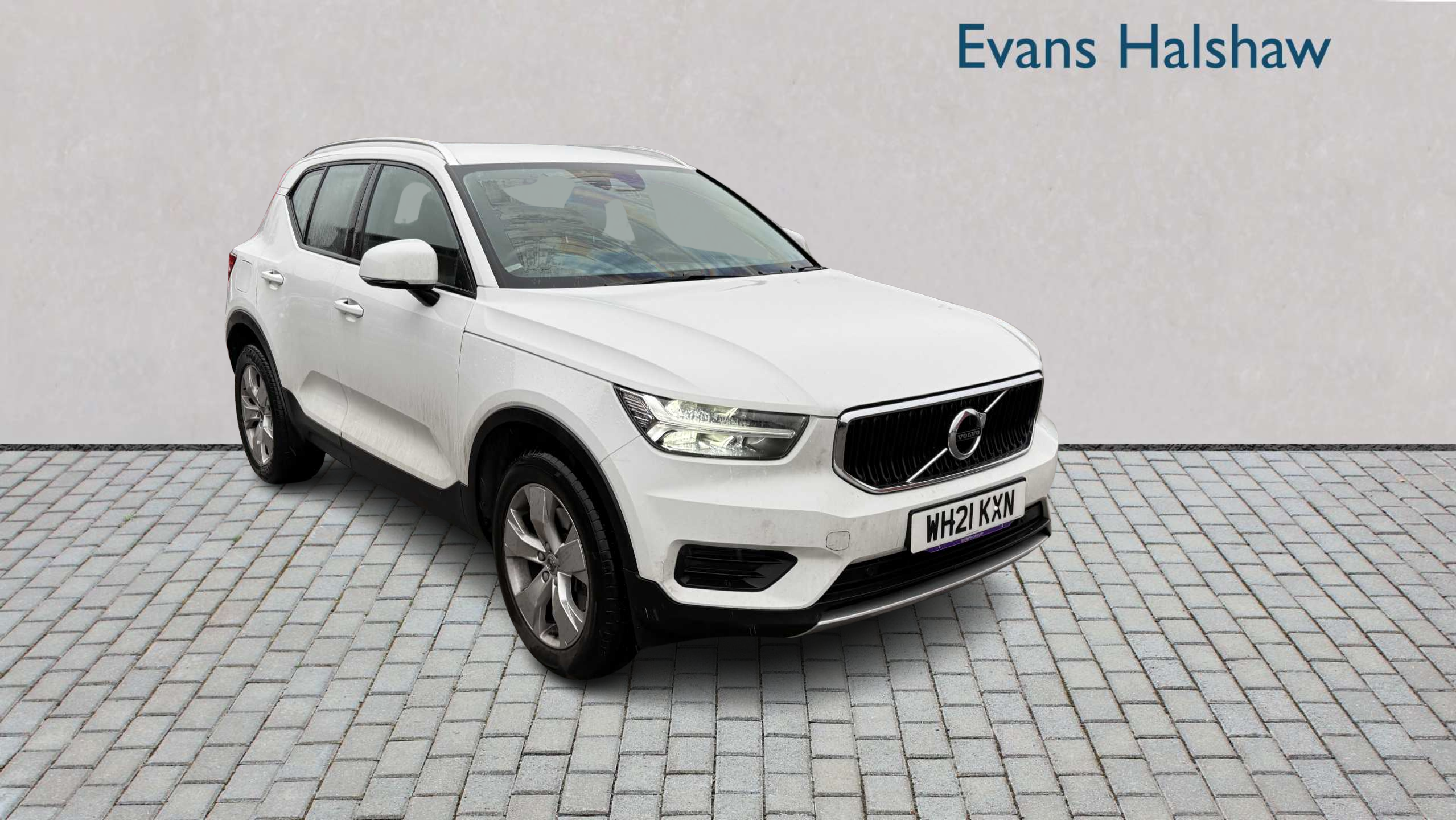 Main listing image - Volvo XC40