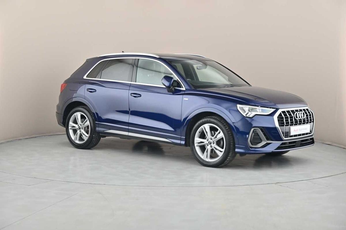 Main listing image - Audi Q3