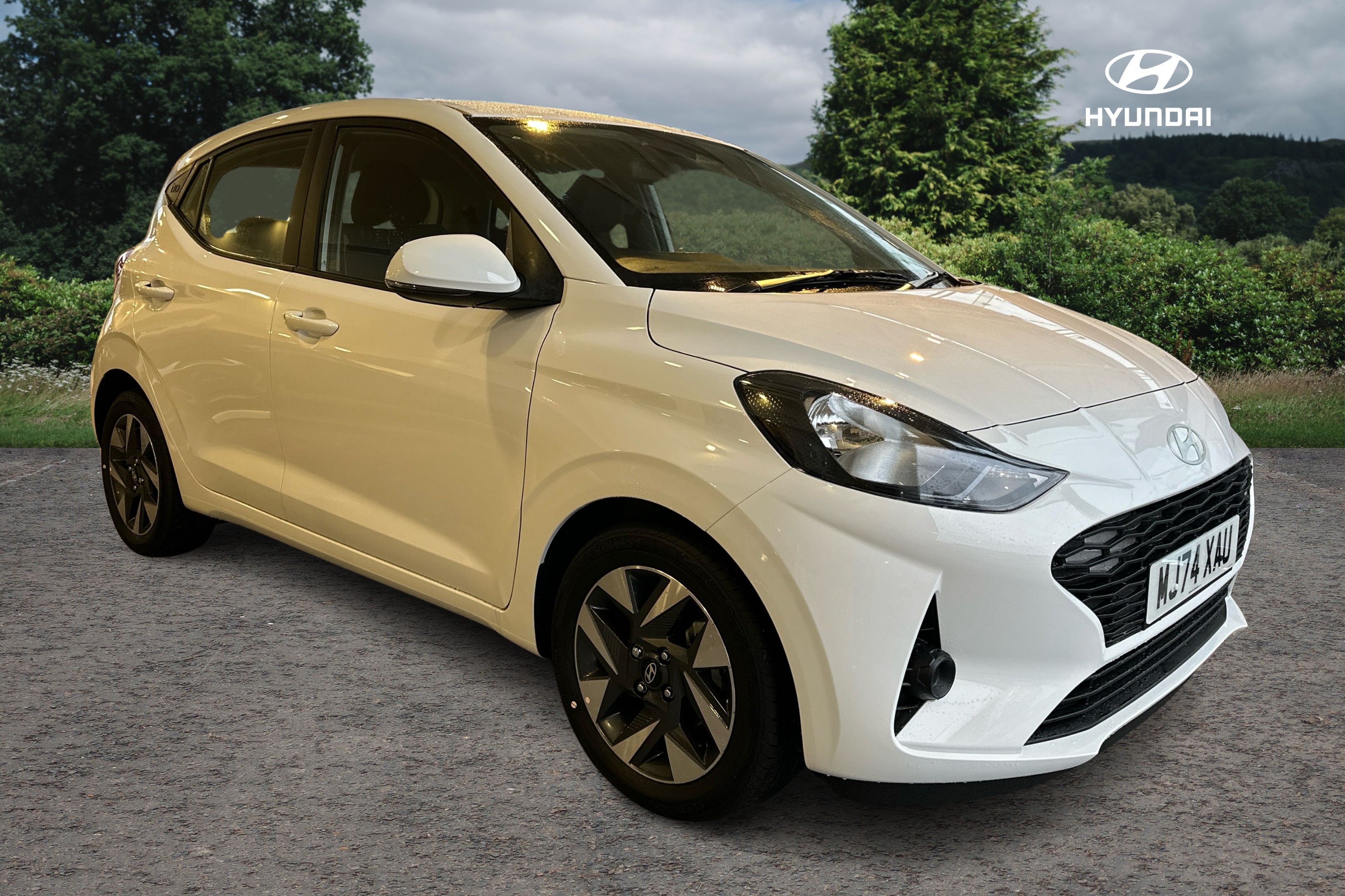 Main listing image - Hyundai i10