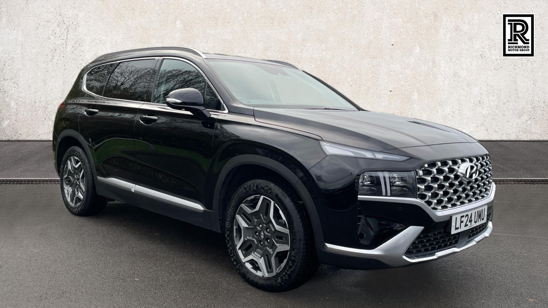 Main listing image - Hyundai Santa Fe