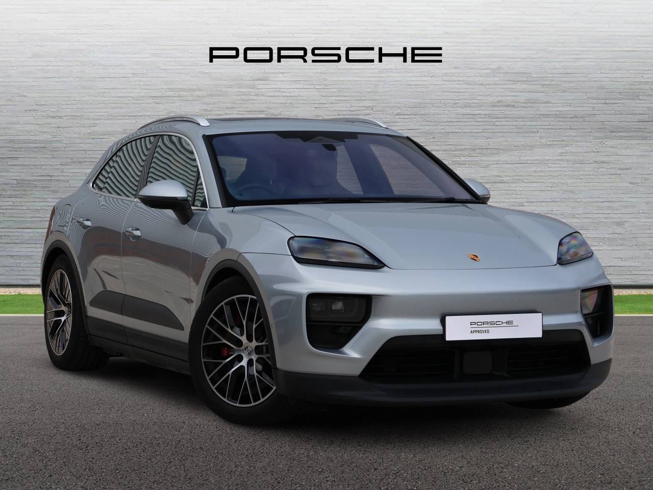 Main listing image - Porsche Macan
