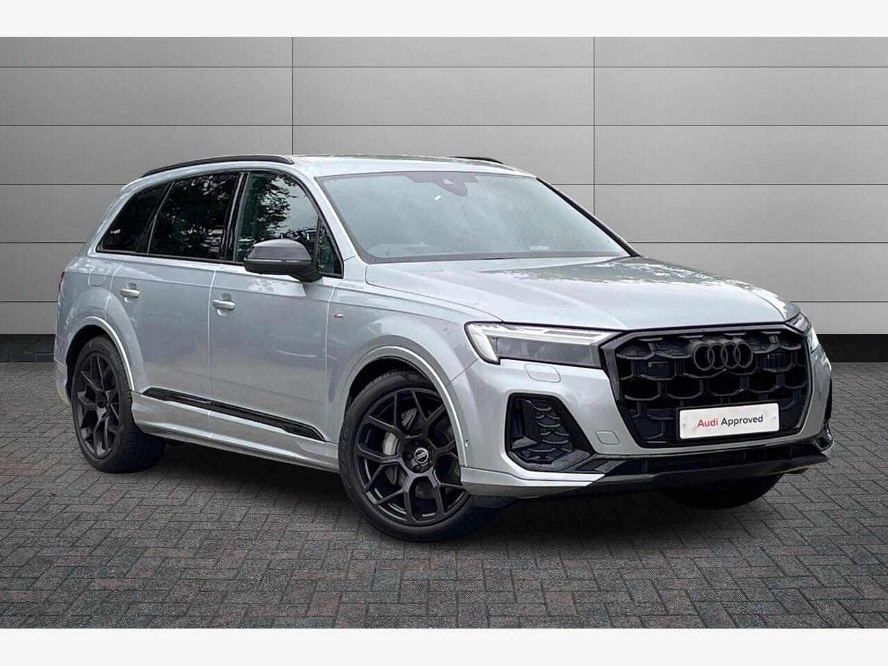 Main listing image - Audi Q7