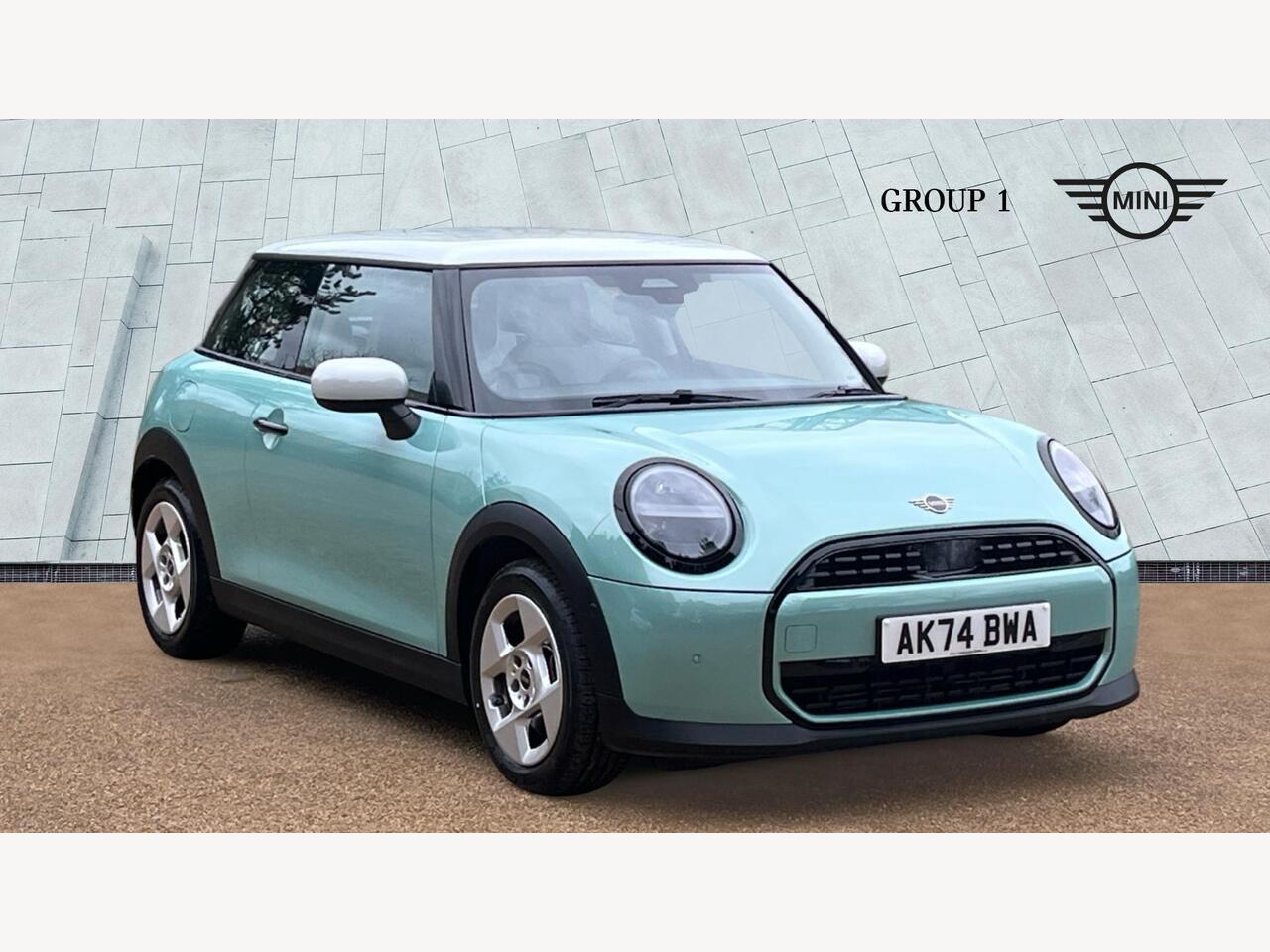 Main listing image - MINI Hatchback