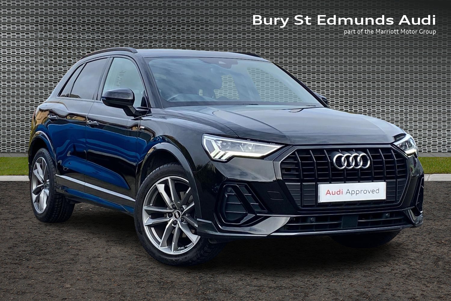 Main listing image - Audi Q3