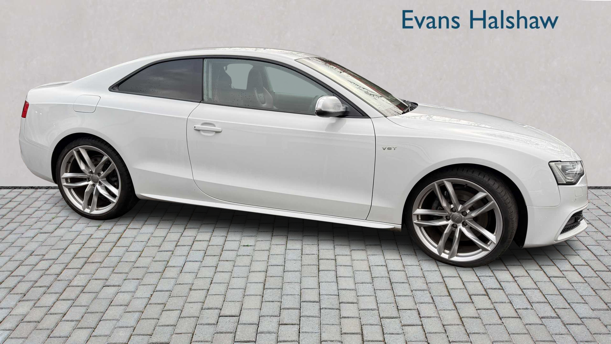 Main listing image - Audi S5