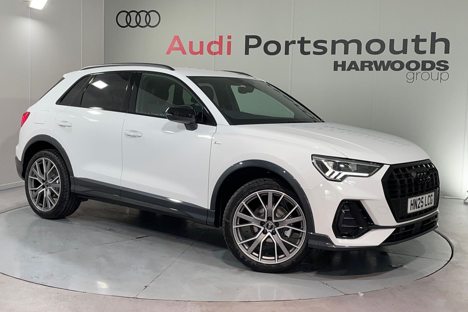 Main listing image - Audi Q3