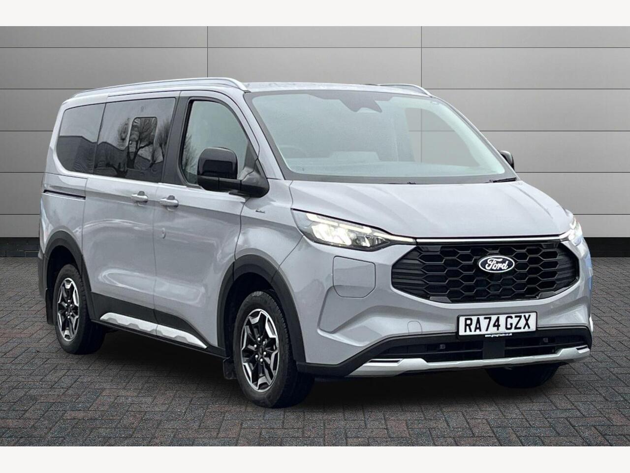 Main listing image - Ford Tourneo Custom