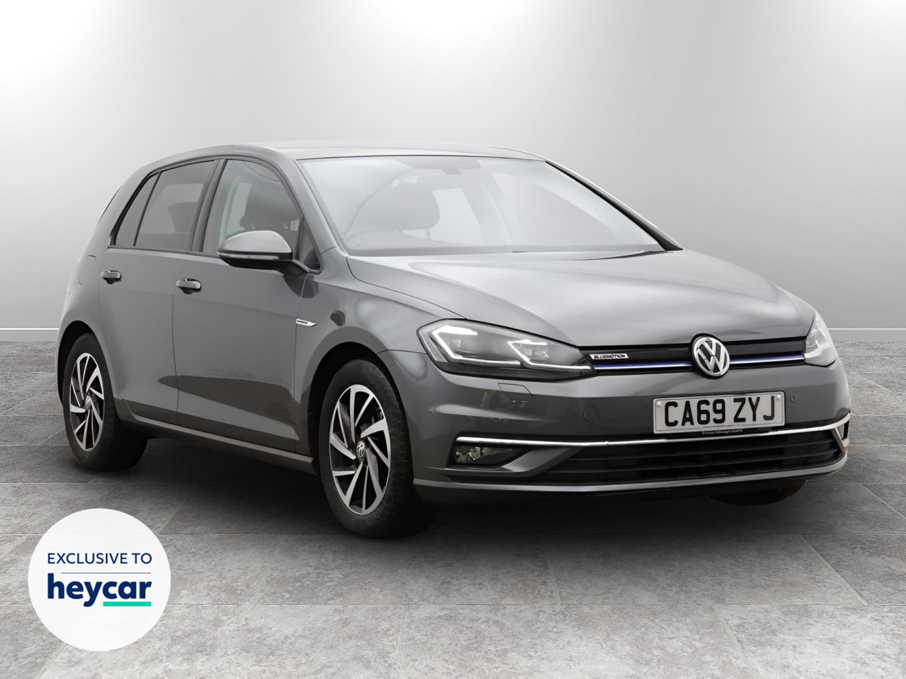 Main listing image - Volkswagen Golf