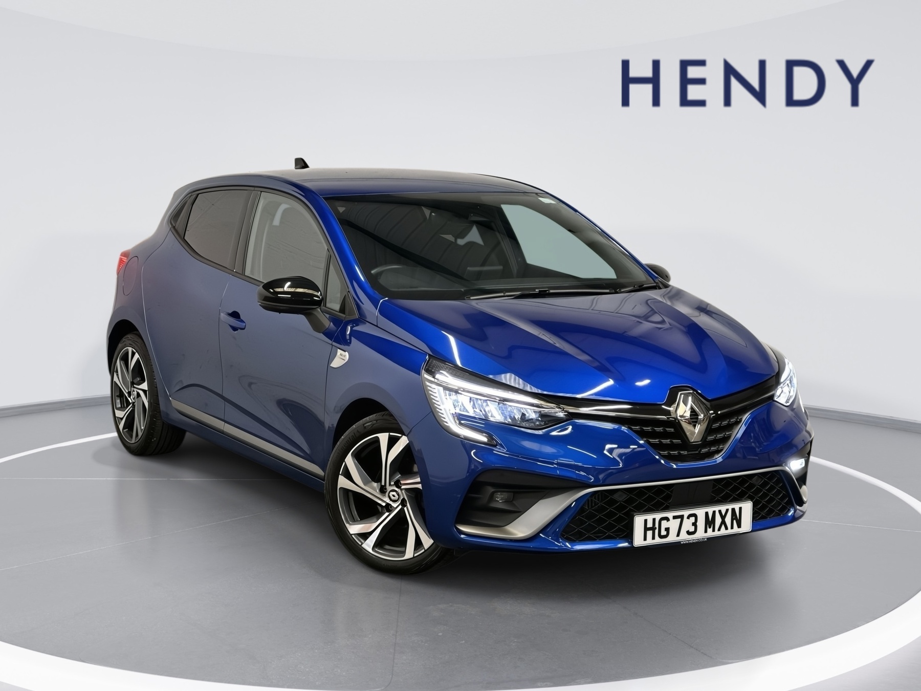 Main listing image - Renault Clio