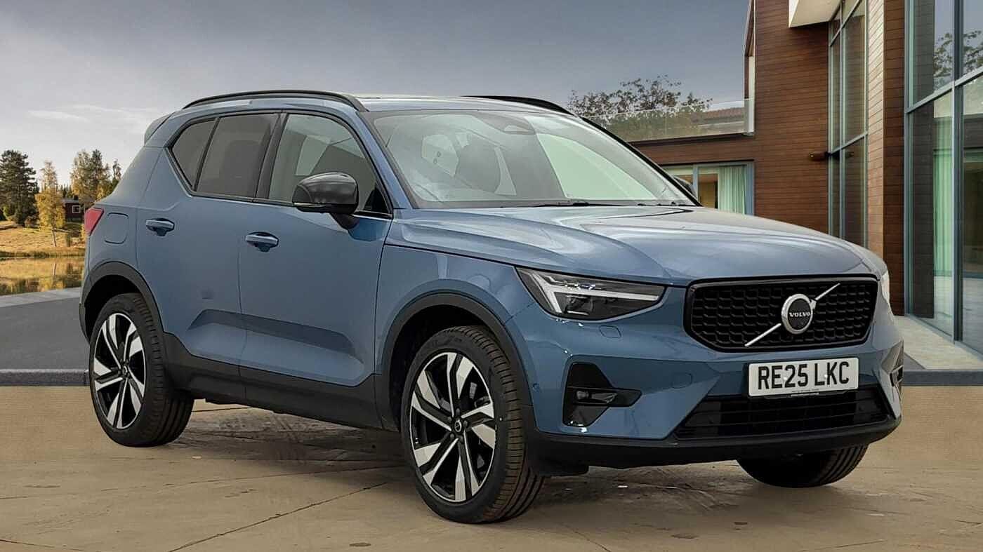 Main listing image - Volvo XC40