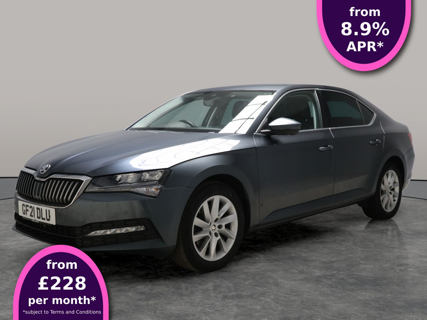 Main listing image - Skoda Superb