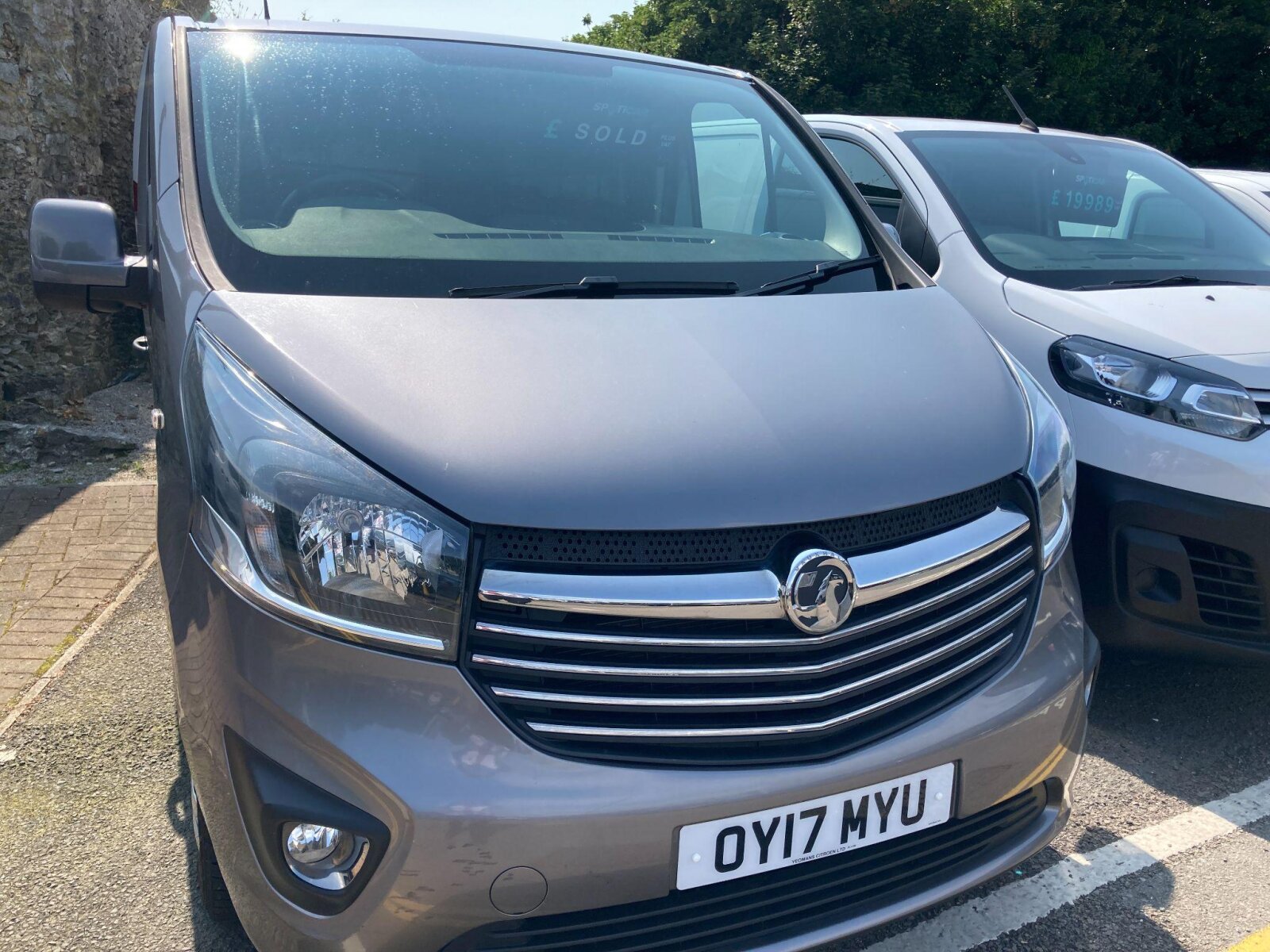 2017 VAUXHALL VIVARO