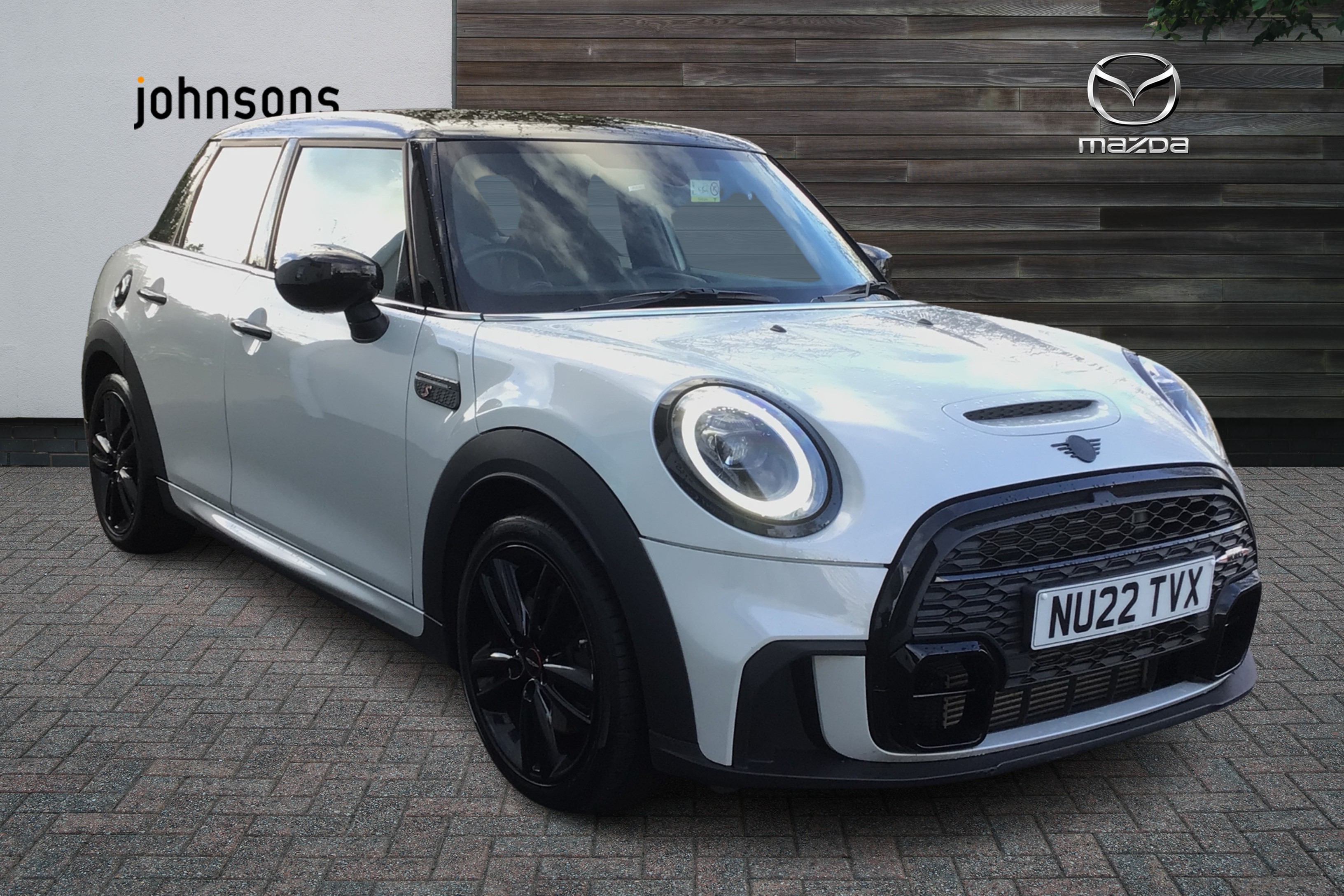 Main listing image - MINI Hatchback 5dr