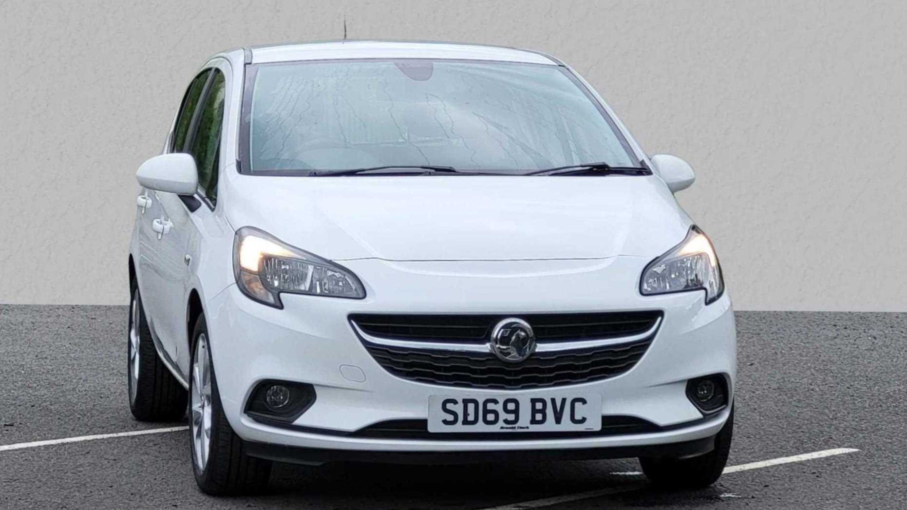 Main listing image - Vauxhall Corsa