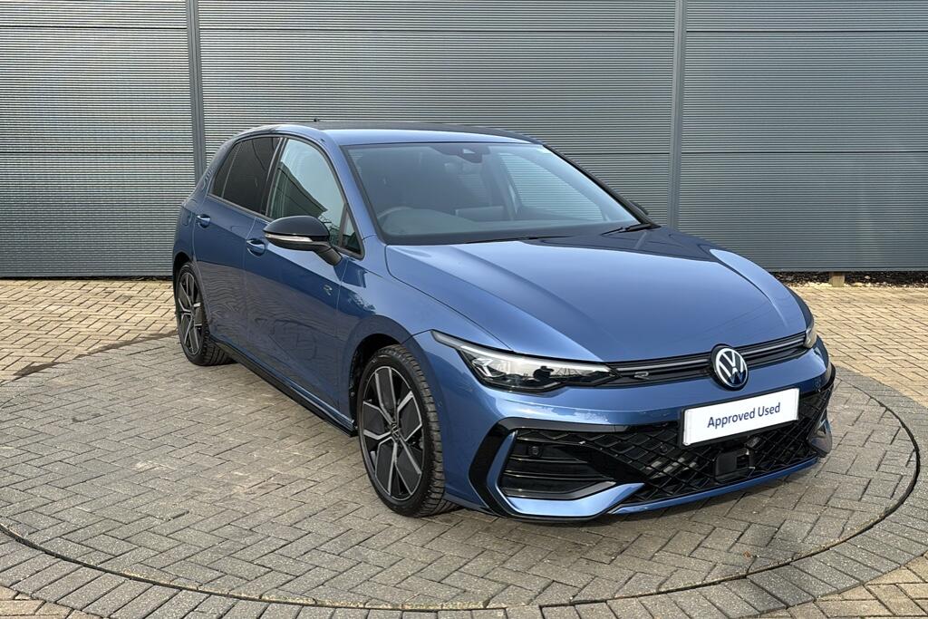 Main listing image - Volkswagen Golf