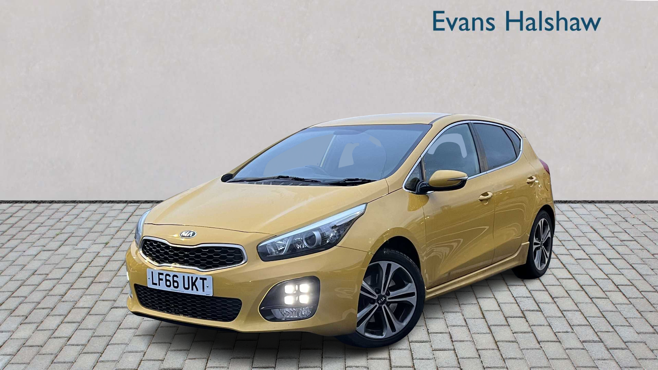 Main listing image - Kia Ceed