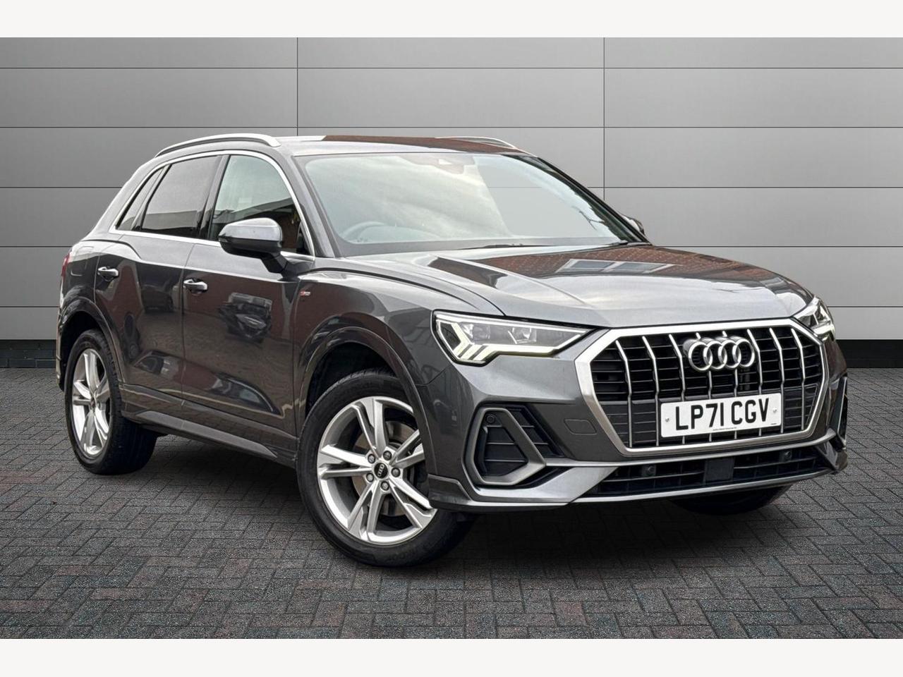 Main listing image - Audi Q3