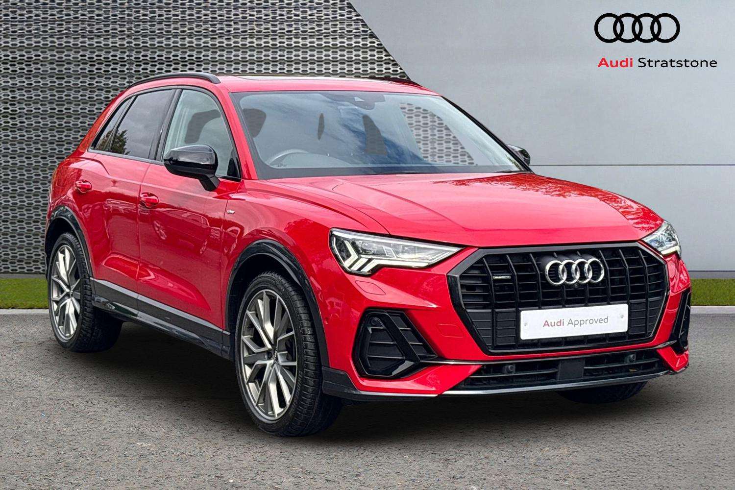 Main listing image - Audi Q3