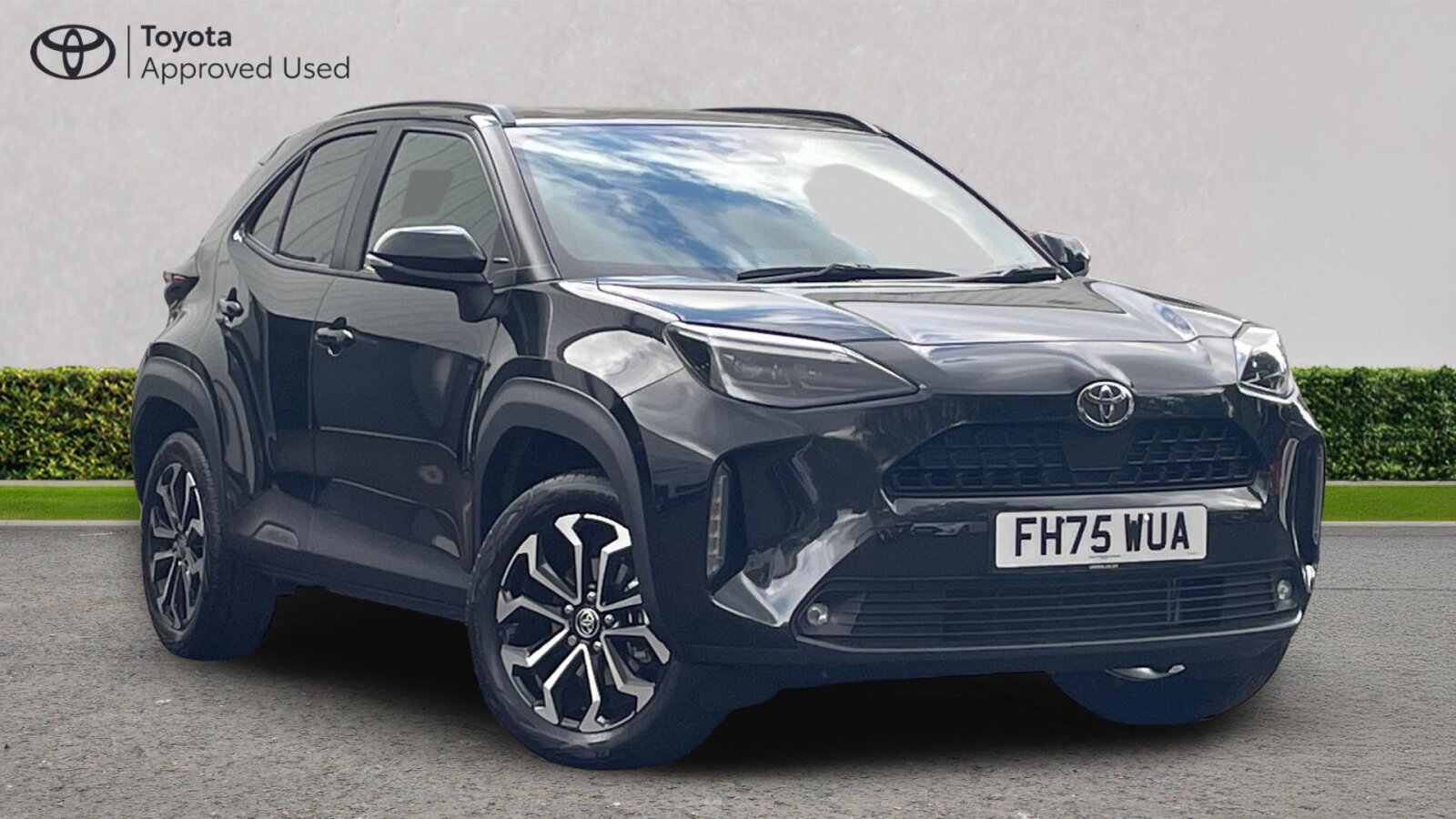 Main listing image - Toyota Yaris Cross