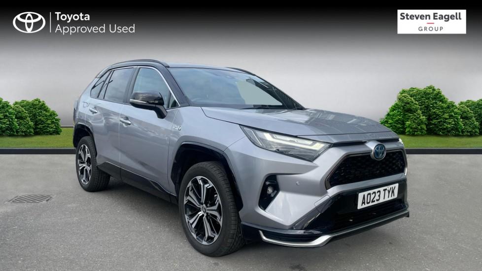 Main listing image - Toyota RAV4