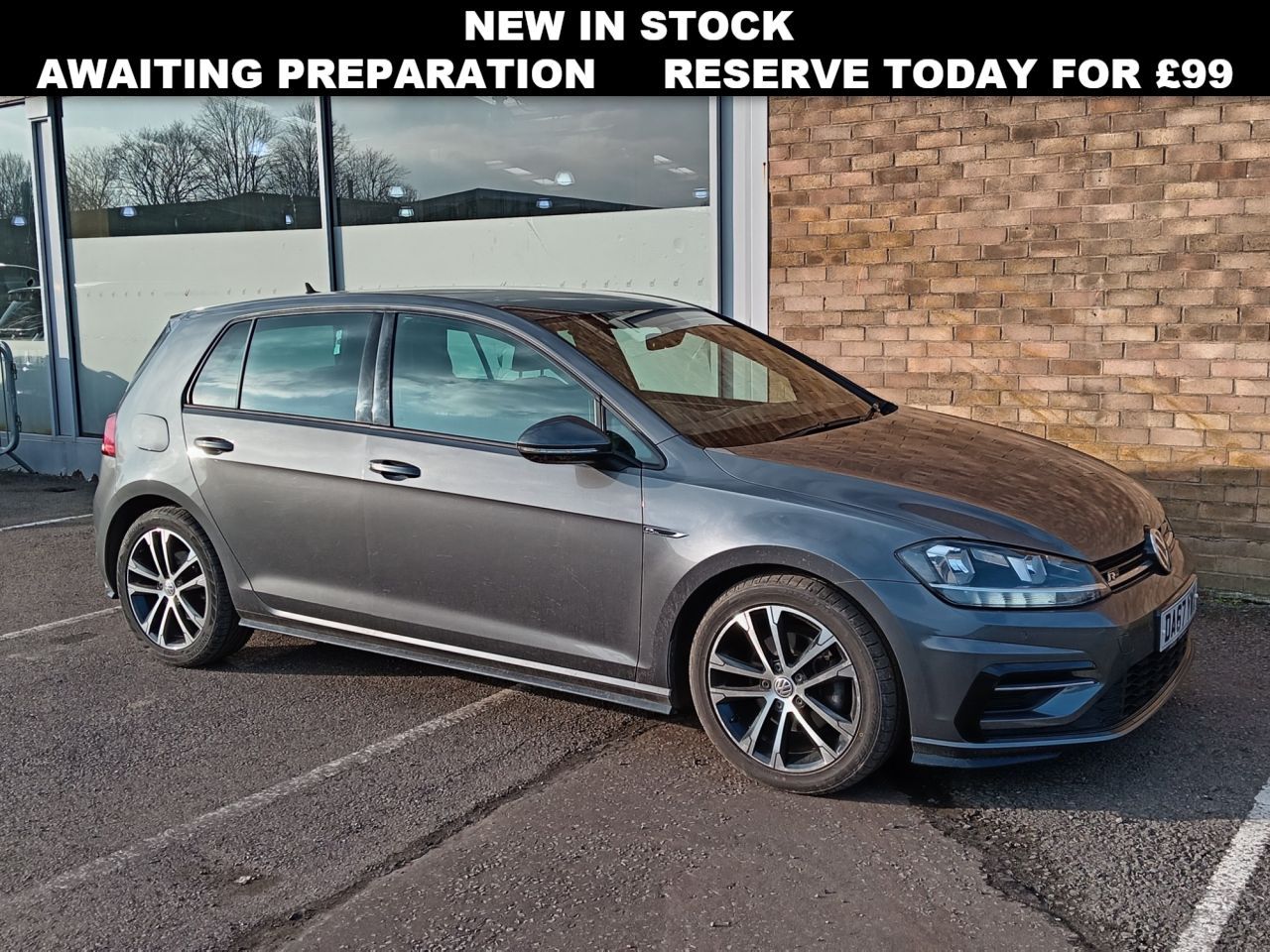 Main listing image - Volkswagen Golf