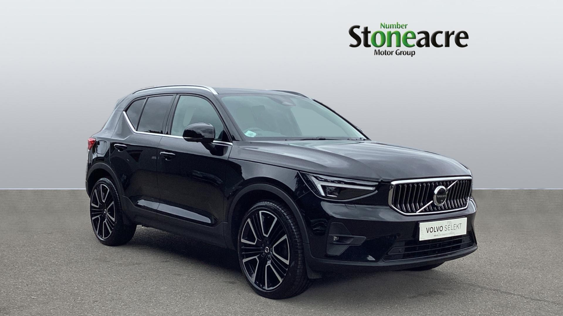 Main listing image - Volvo XC40