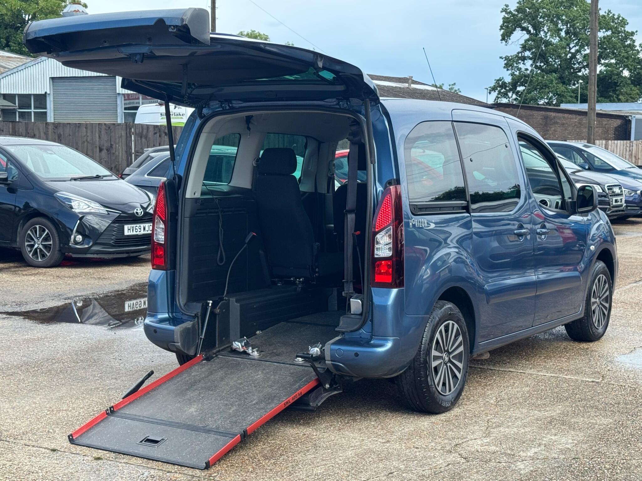 Main listing image - Peugeot Partner Tepee