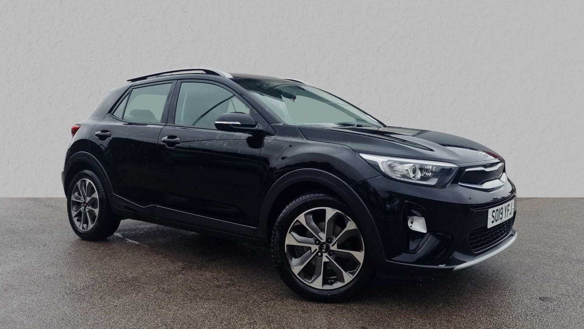 Main listing image - Kia Stonic
