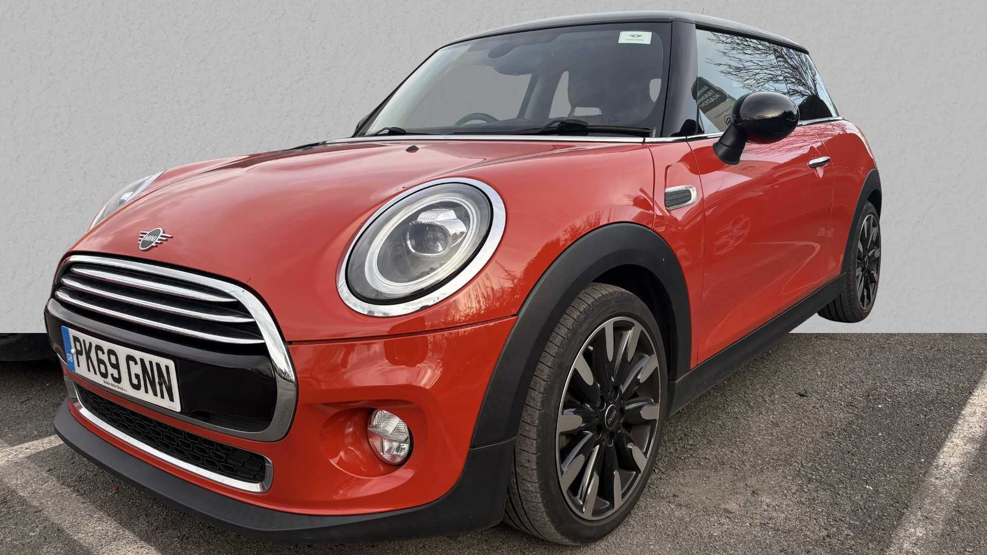 Main listing image - MINI Hatchback