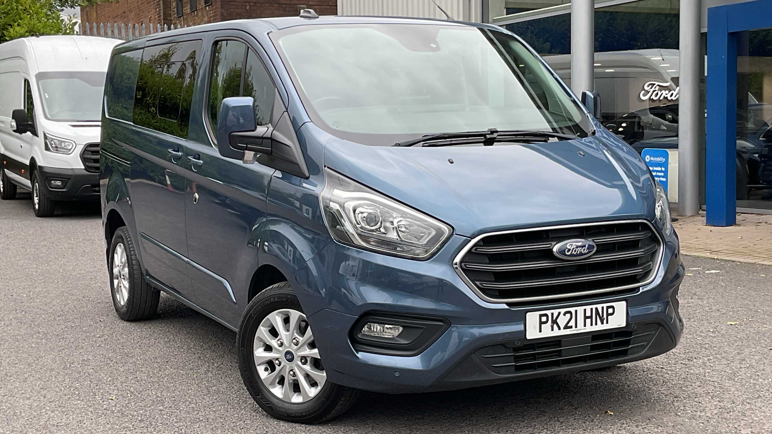 Main listing image - Ford Transit Custom