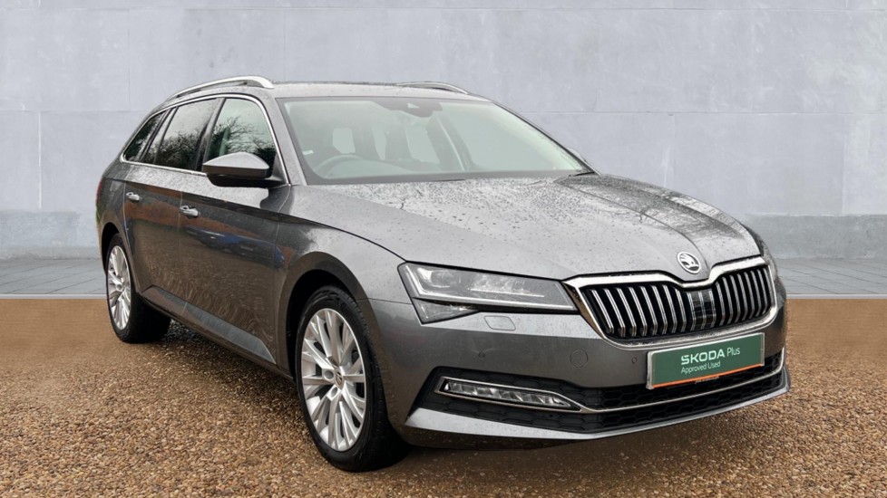 Main listing image - Skoda Superb Estate