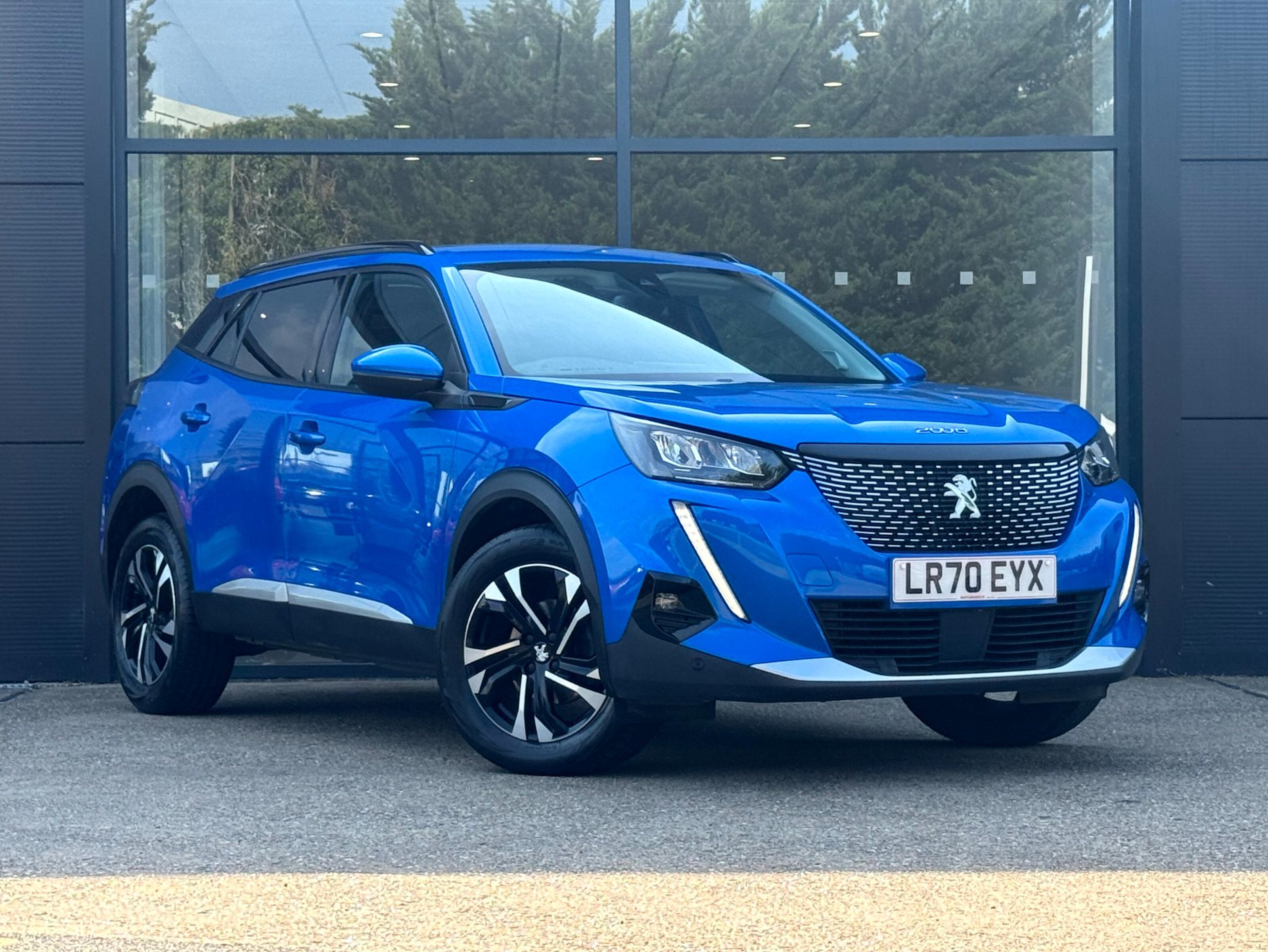 Main listing image - Peugeot 2008