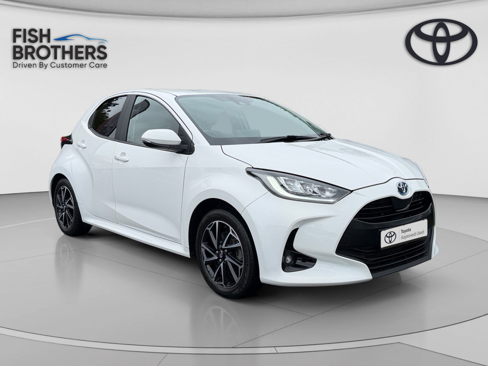 Main listing image - Toyota Yaris