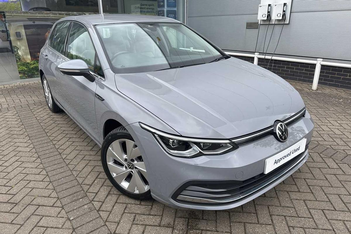 Main listing image - Volkswagen Golf