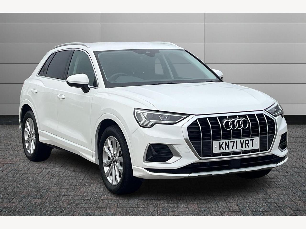 Main listing image - Audi Q3