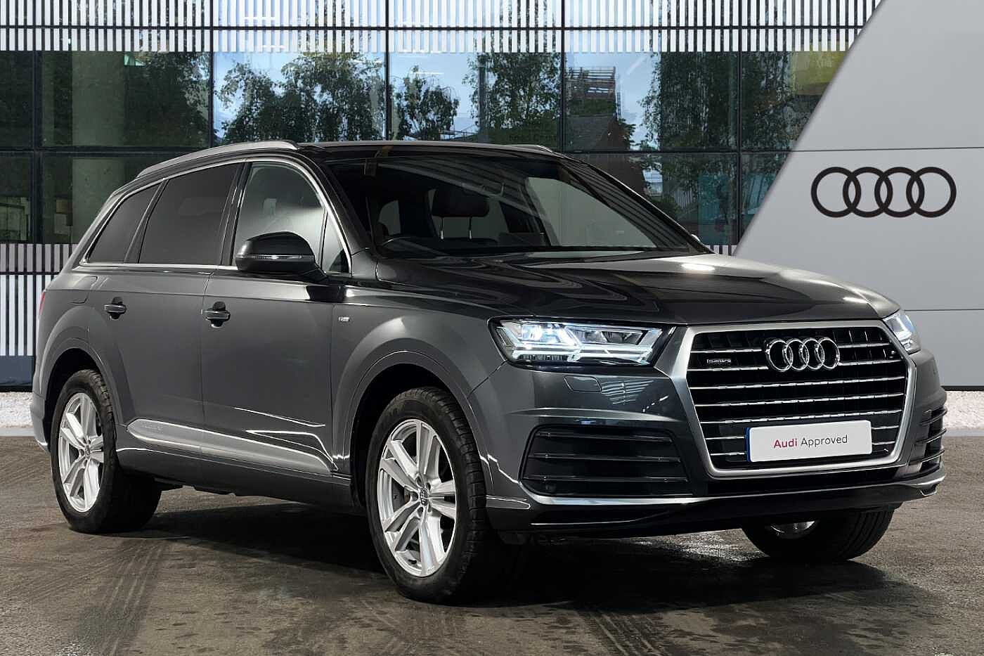 Main listing image - Audi Q7