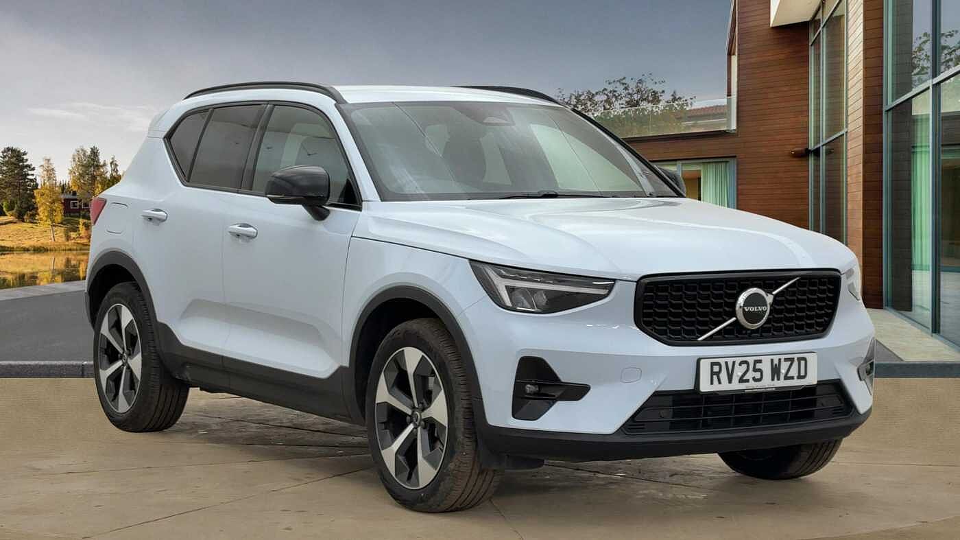 Main listing image - Volvo XC40
