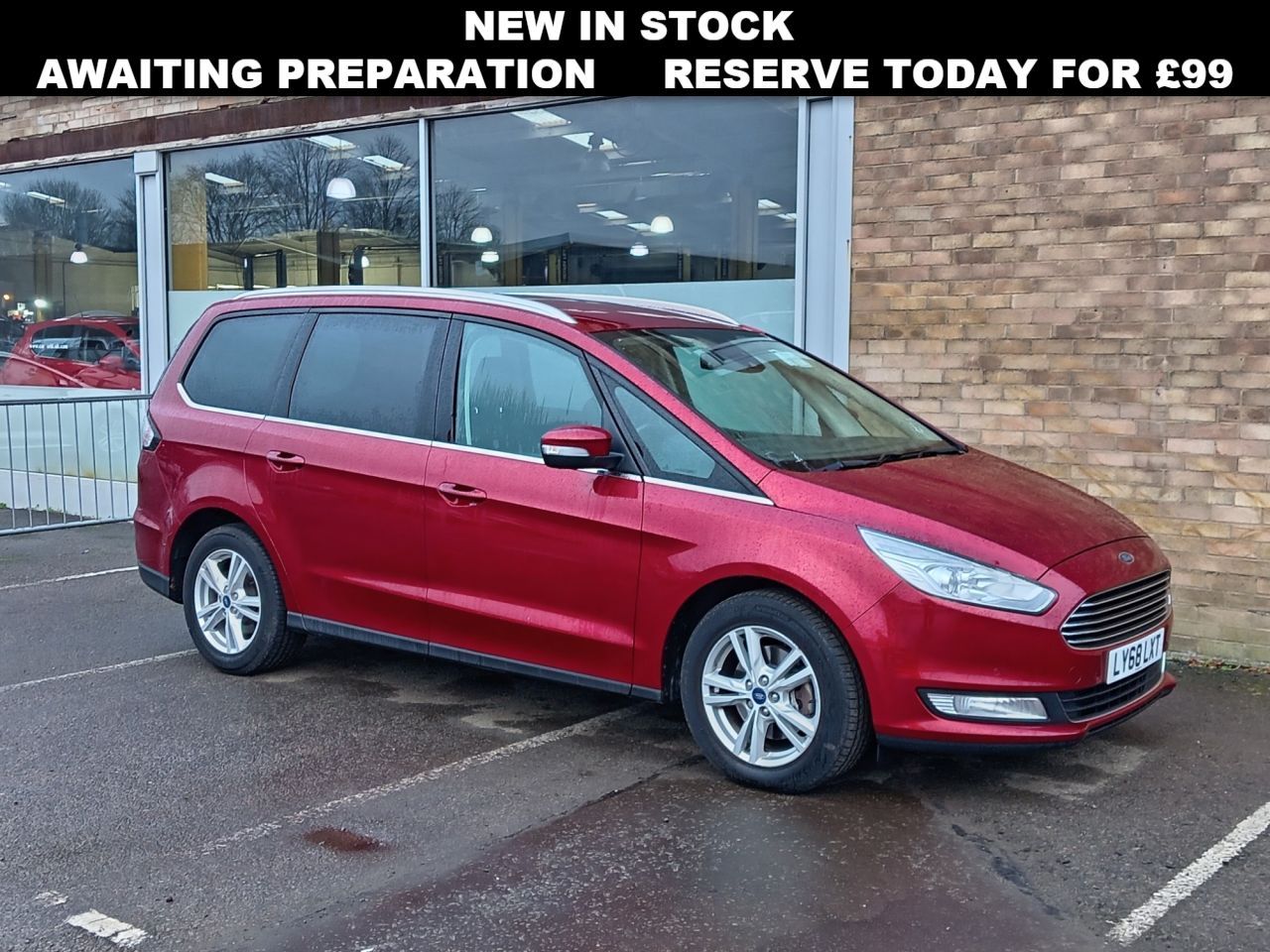 Main listing image - Ford Galaxy