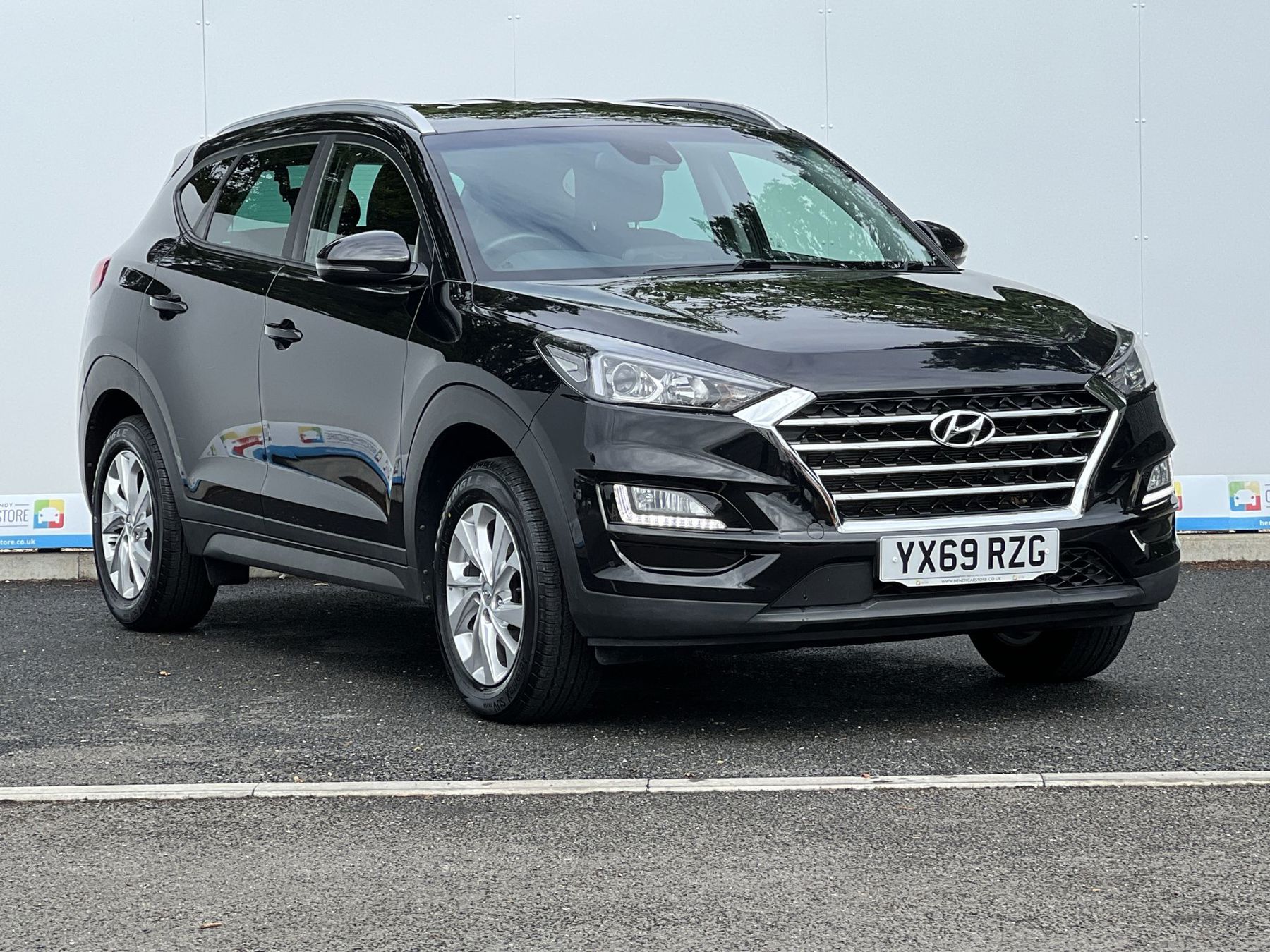 Main listing image - Hyundai Tucson