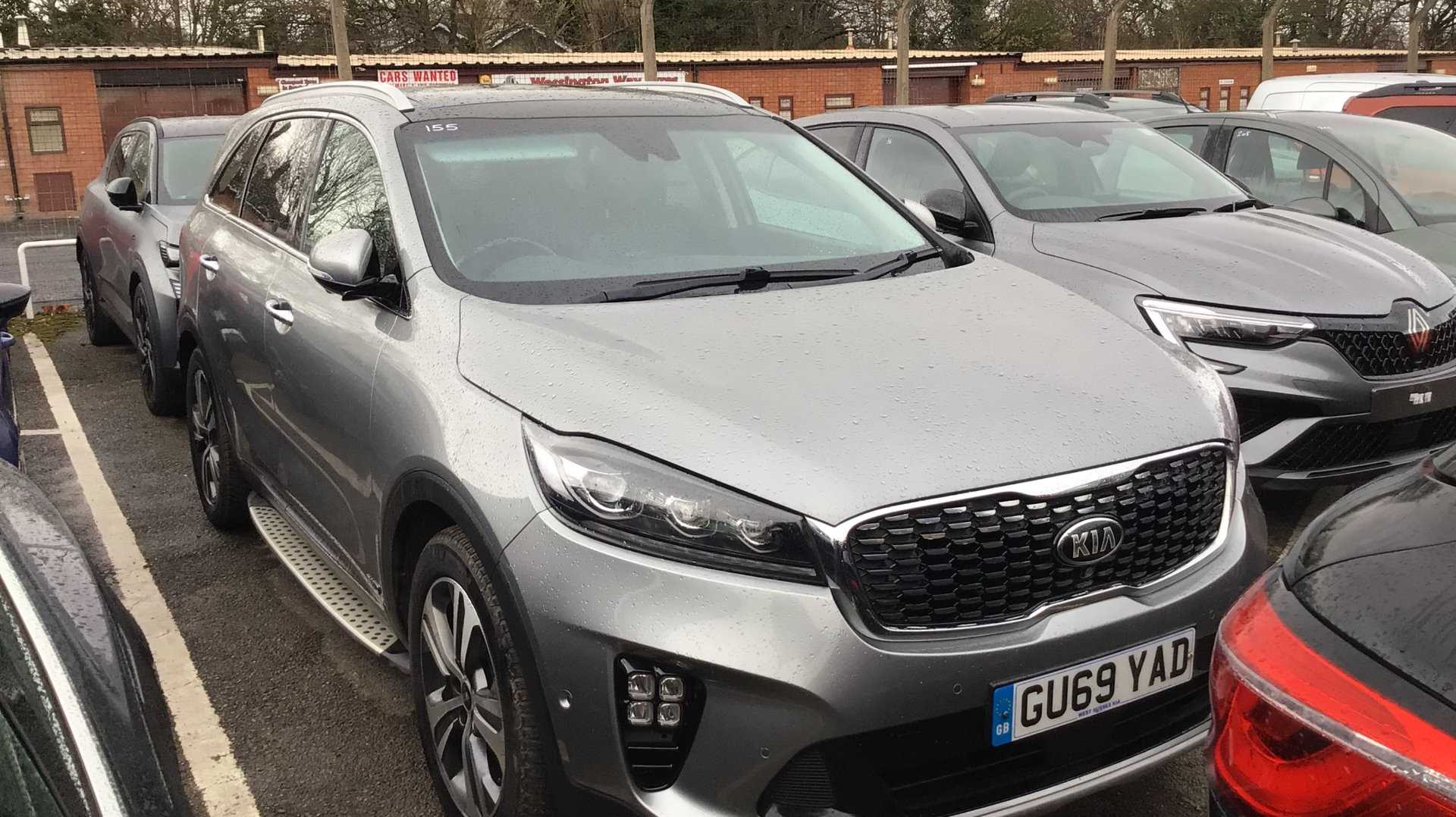 Main listing image - Kia Sorento