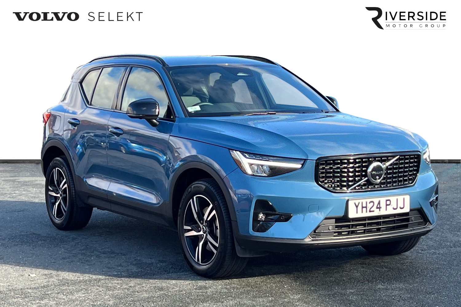 Main listing image - Volvo XC40