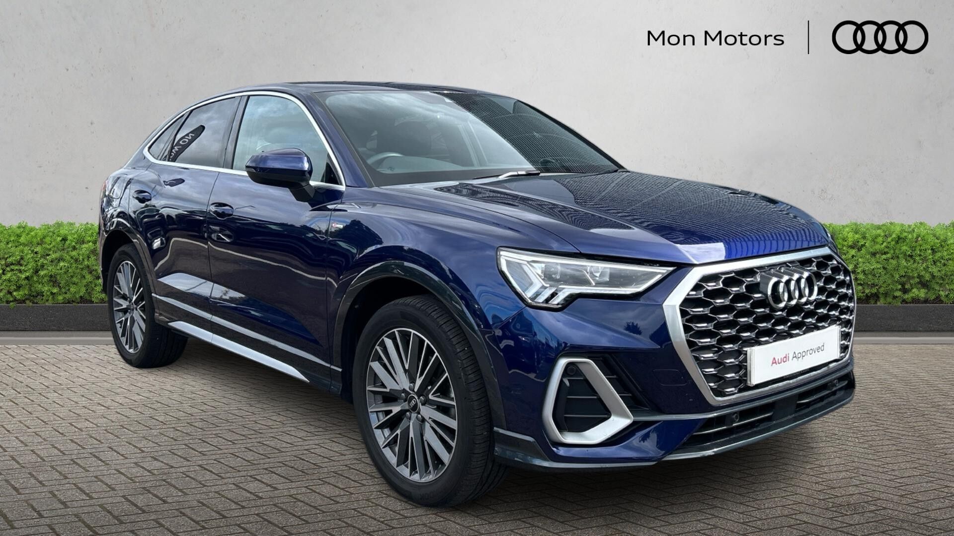 Main listing image - Audi Q3