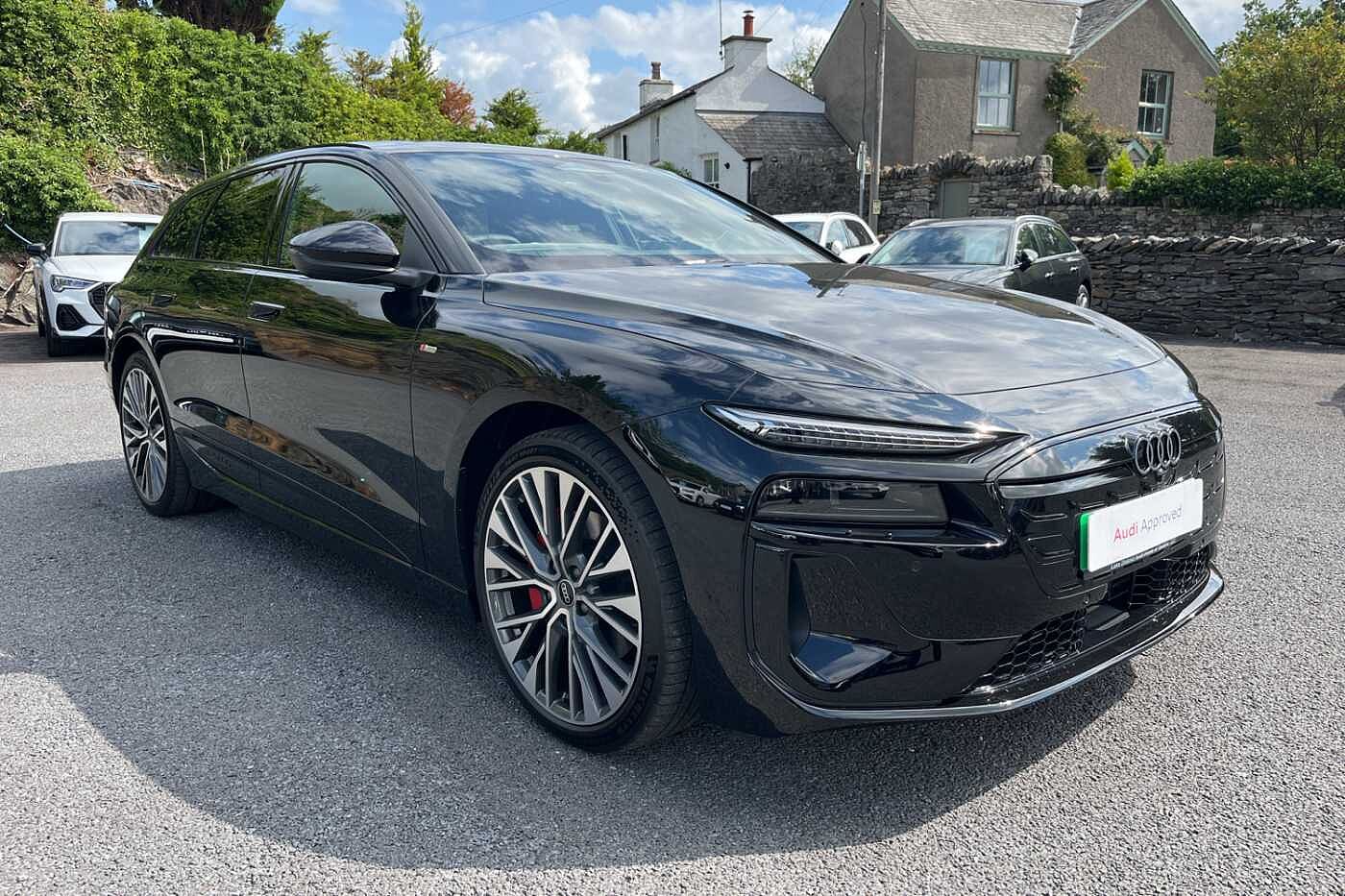 Main listing image - Audi e-tron