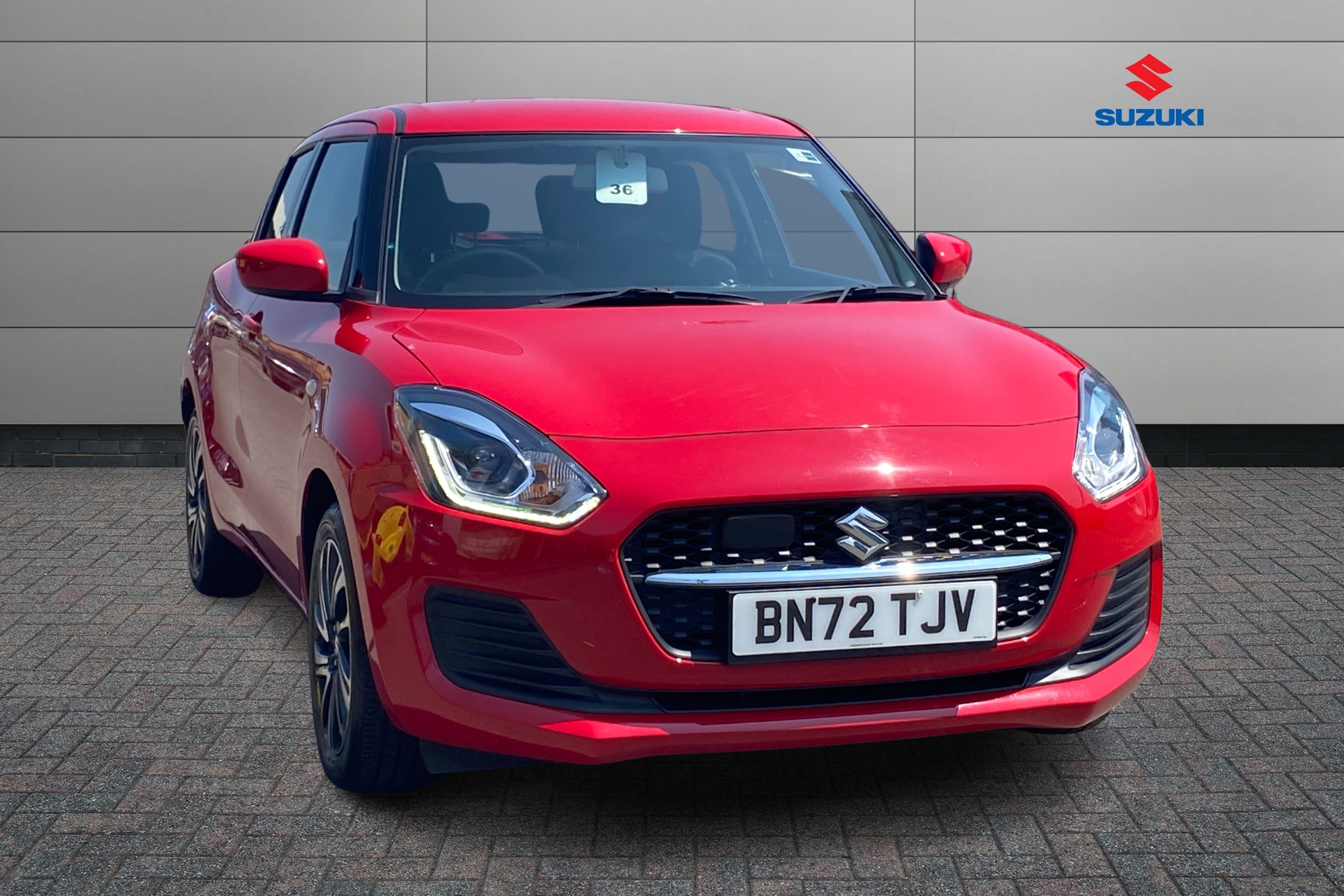 Main listing image - Suzuki Swift
