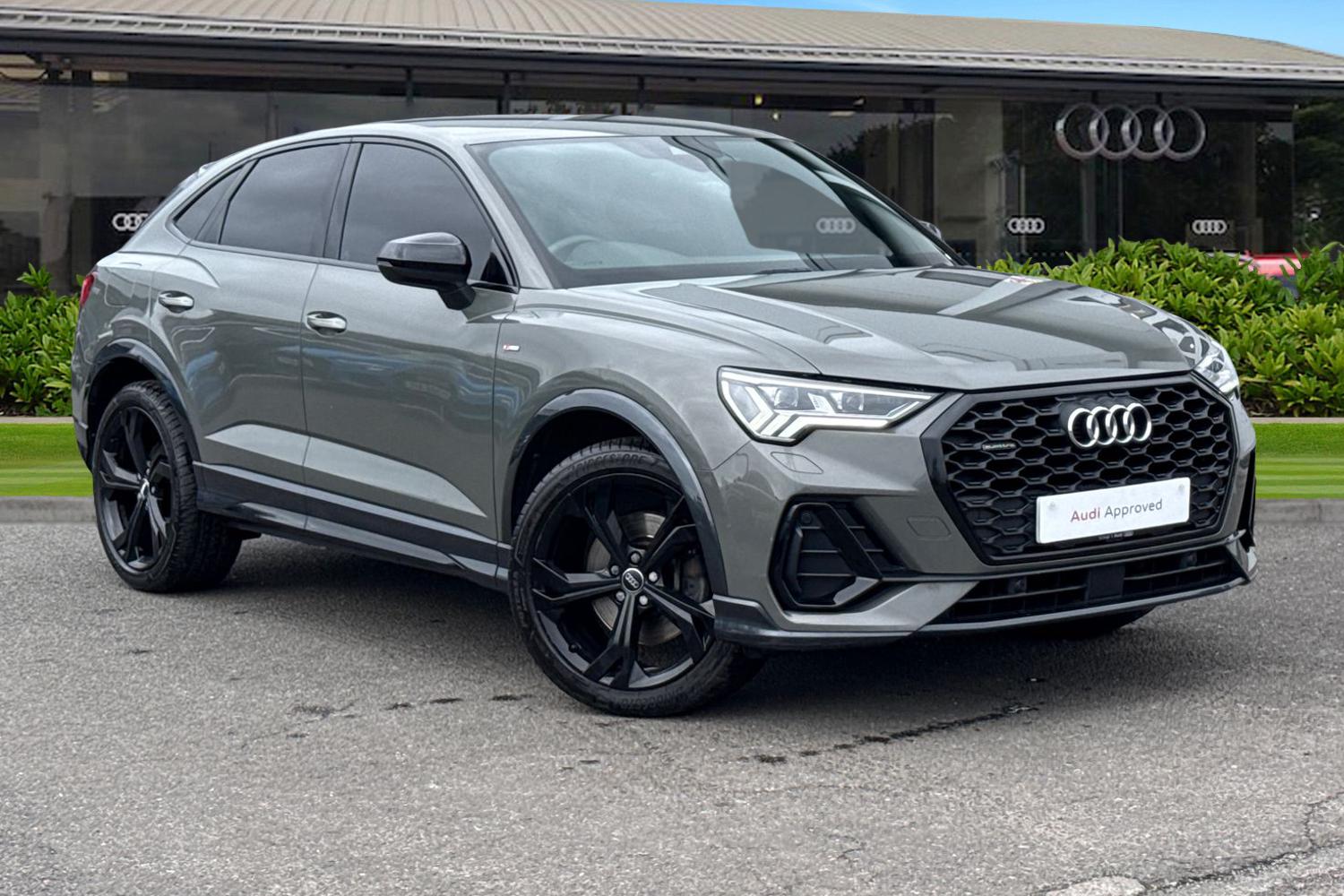 Main listing image - Audi Q3