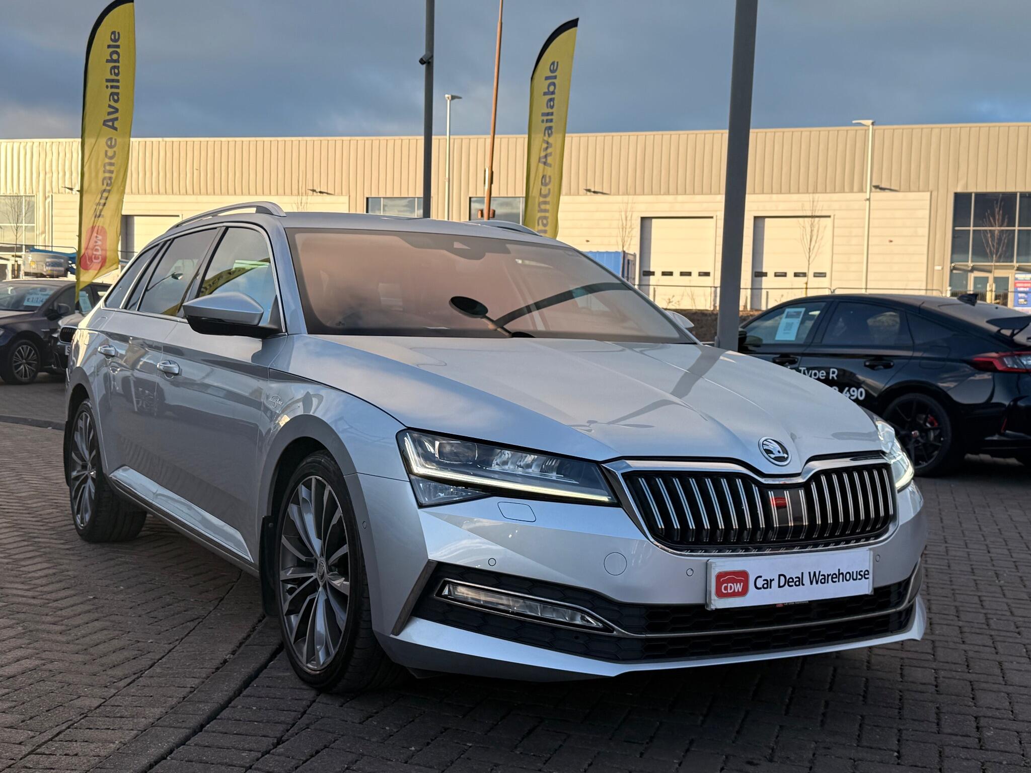 Main listing image - Skoda Superb Estate