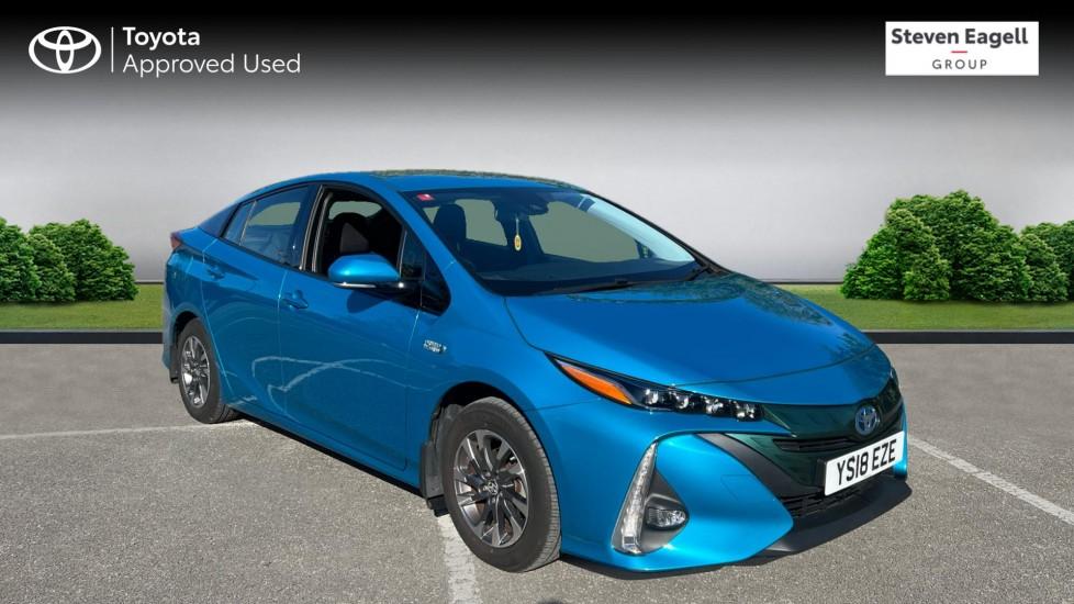 Main listing image - Toyota Prius Plug-In