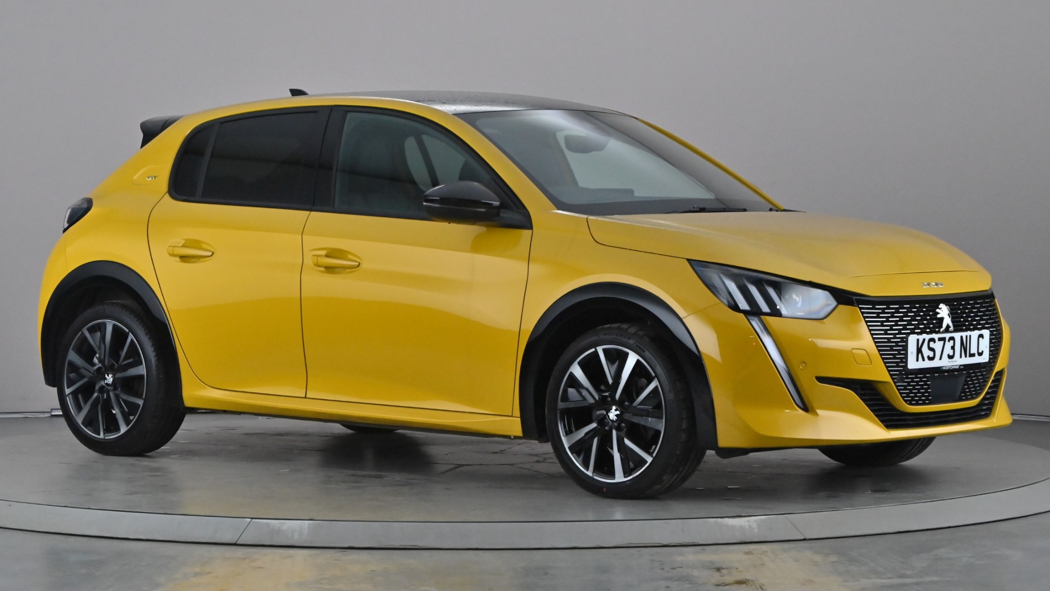 Main listing image - Peugeot 208